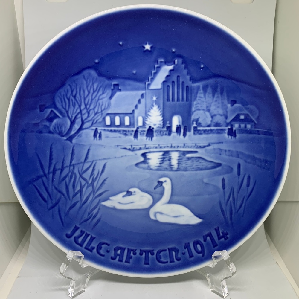 Vintage Bing & Grondahl Christmas Plate (1974)
